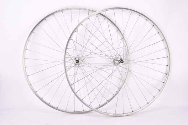 28" (700C) Wheelset with Sapim clincher Rims and Campagnolo Record #1034 Hubs