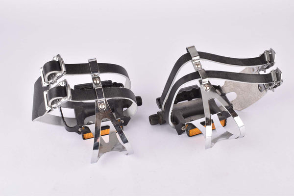 NEW Wellgo #M085 pedals including toeclips and double straps from 1990s NOS
