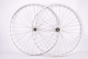 28" (700C/622mm) Wheelset with hard anodized clincher Rims and Shimano 600 AX #FH-6361 Hubs from 1981