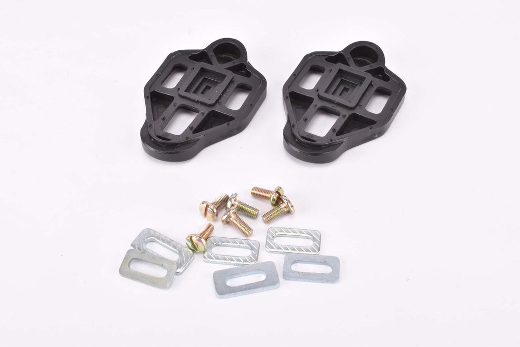 NOS Wellgo Shoe Plate 3 Point Pedal Cleat for RC 9101 from the 1990s NOS Wellgo Shoe Plate 3 Point Pedal Cleat for RC 9101 from the 1990s