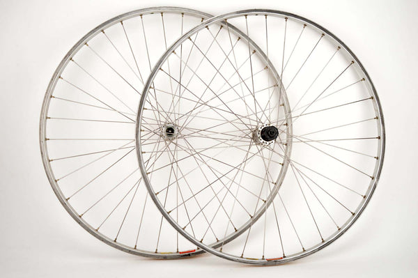 Wheelset with Wolber Gentleman 81 clincher rims and Shimano 600EX hubs from 1983