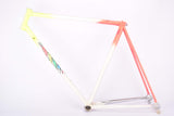 Defective neon pink yellow and white vintage road bike frame in 55.5 cm (c-t) / 54 cm (c-c)