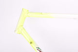 Defective neon pink yellow and white vintage road bike frame in 55.5 cm (c-t) / 54 cm (c-c)