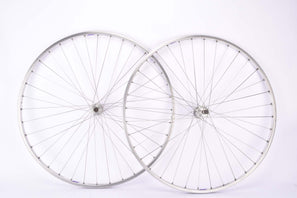 28" (700C / 622mm) Wheelset with Campagnolo Lambda Strada clincher Rims and Campagnolo Victory #422/000 or Triomphe #922/000 low flange hubs with english thread from the mid 1980s