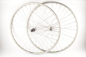 Wheelset with Alesa 913 clincher rims and Campagnolo Record #HB-00RE #FH-00RE hubs from the 1990s