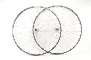 Wheelset with Mavic MA 40 clincher rims and Campagnolo Chorus #722/101 hubs from the 1980s