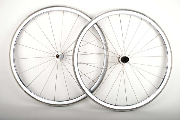 26" Wheelset with Rigida DP18 clincher rims and Ambrosio Narrow Section hubs from 1990s