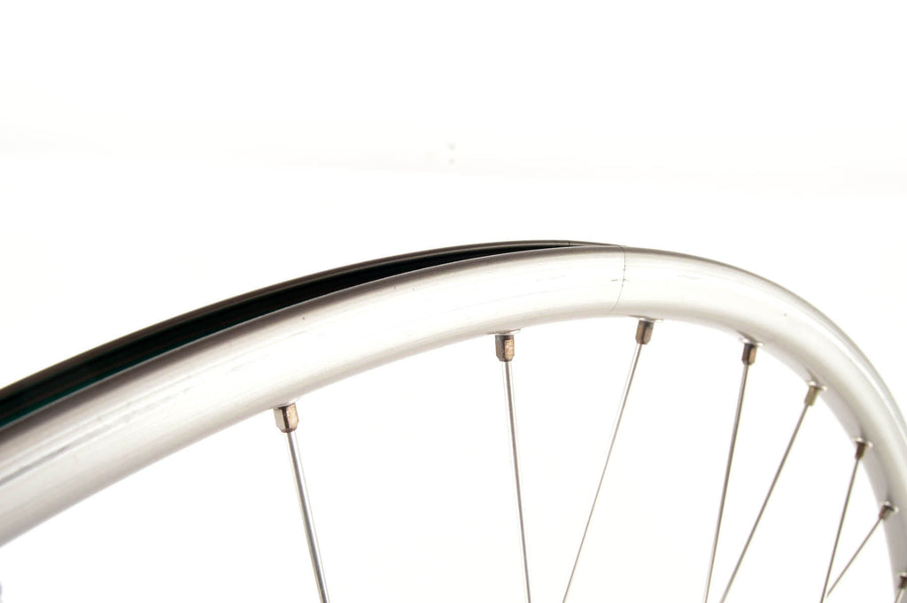 Wheelset with Alesa 913 clincher rims and Campagnolo Record #HB-00RE ...