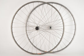 Wheelset with Mavic G40 Clincher Rims and Shimano 600 first Gen. Hubs from 1980s
