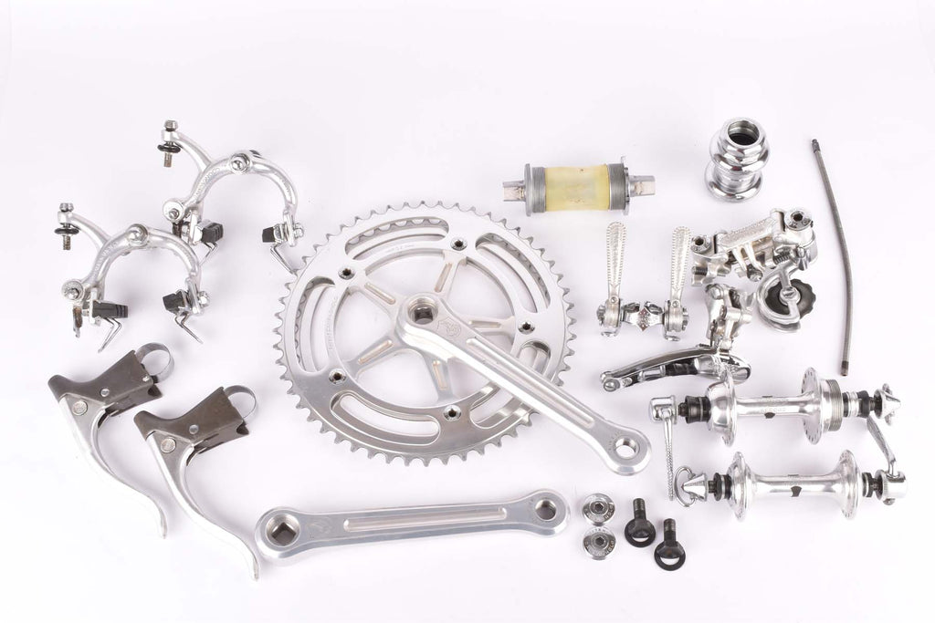 Campagnolo Nuovo Record Group Set from 1975 (pre CPSC) Campagnolo Nuovo Record Group Set from 1975 (pre CPSC)