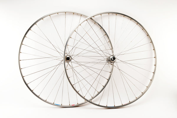 Wheelset with Super Champion Competition tubular rims and Campagnolo Gran Sport hubs from the 1970s