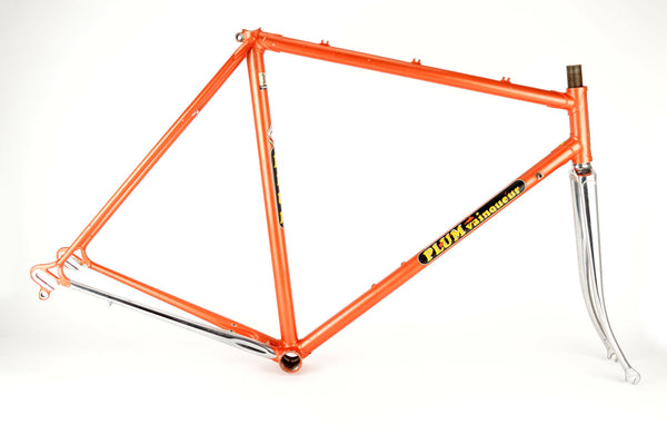 Plum Vainqueur frame 56 cm (c-t) / 54.5 cm (c-c) Columbus