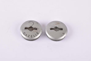 Gazelle labled plastic crank set dust caps
