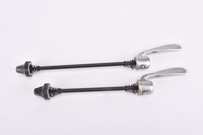 NOS Shimano New 105 quick release set, front and rear Skewer for #HB-1050 and #FH-1050 from the 1980s