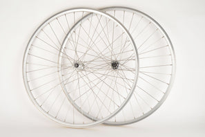 Wheelset with Alloy Clincher Rims and Campagnolo Mirage/Xenon Hubs
