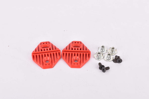 NOS Axo 2 point screw on pedal shoe cleats