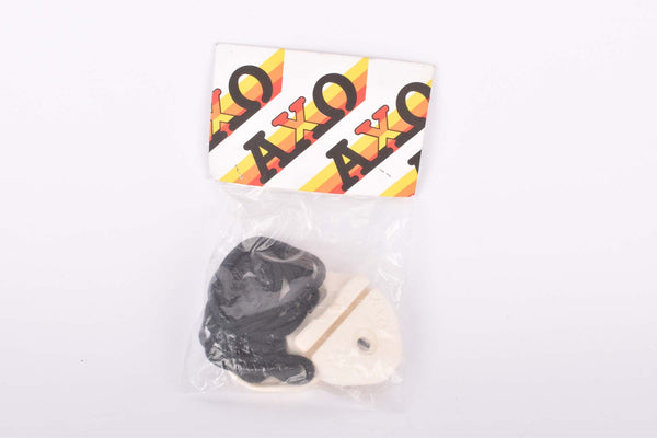 NOS Axo 2 point screw on pedal shoe cleats