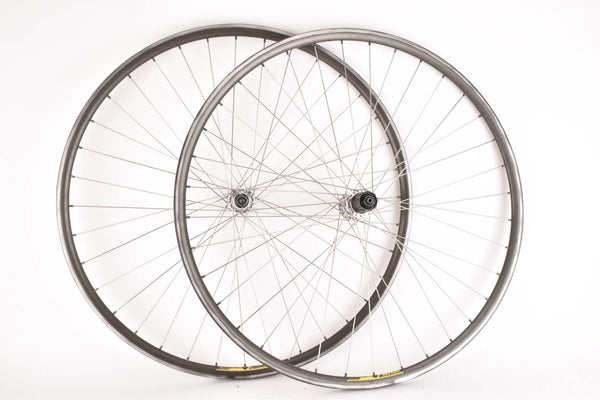 Wheelset with Wolber Profil 20 Tubular Rims and Shimano Dura-Ace #7400 / #7403 Hubs