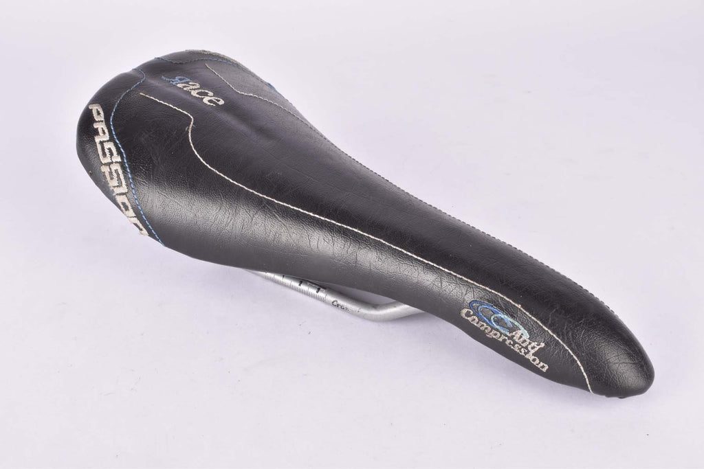 bassano fahrradsattel Black Selle Bassano Race Passion Anti Compression Saddle from 2002 – Velosaloon.com