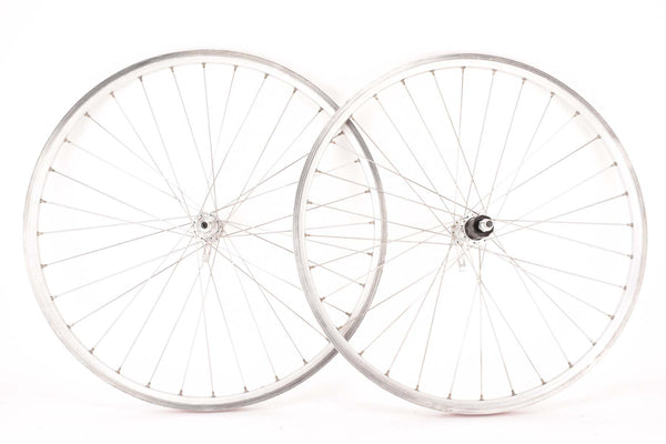 26x1.75" (559x19)  Mountainbike Wheelset with Alesa Clincher Rims and Quando Hubs from 1995 / 1996