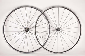 Wheelset with Campagnolo Neutron Clincher Rims and Campagnolo Neutron Hubs