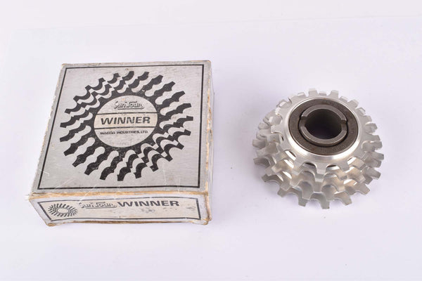 NOS/NIB Suntour Winner #1110 5-speed aluminum alloy Freewheel with 13-18 teeth and english thread (BSA) from 1973 - extra light