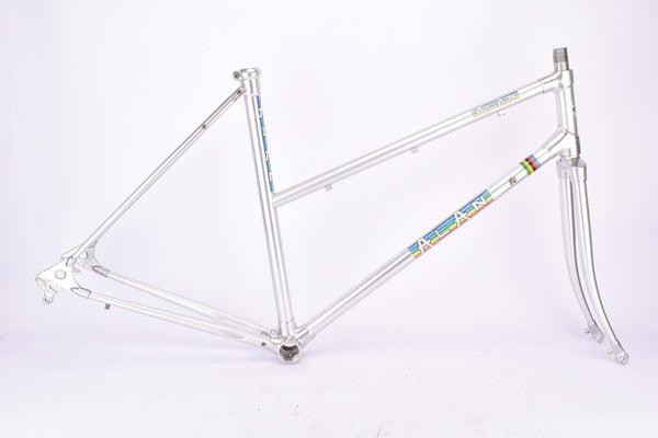 Defective Alan Tourist Lady frame in 50 cm (c-t) with cracks in lugs from the 1980s