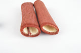 NOS/NIB Georges Sorel Grips in red suede look, with 110mm length