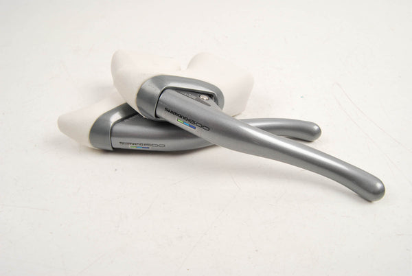 Shimano 600EX Ultegra Tricolor #BL-6401 brake lever set with white hoods from the 1990s